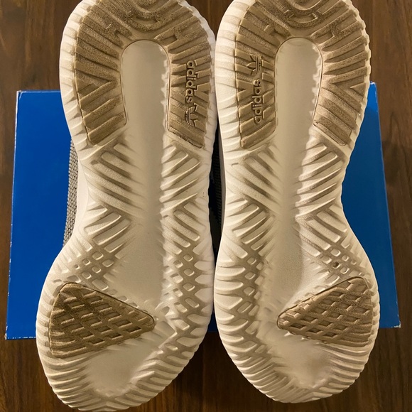 Adidas Tubular Shadow. Used. Like New. - no longer have these shoes. - Picture 5 of 8